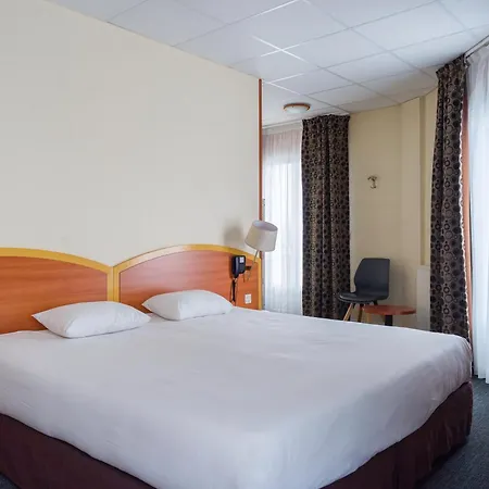 Hotel Kyriad 3*