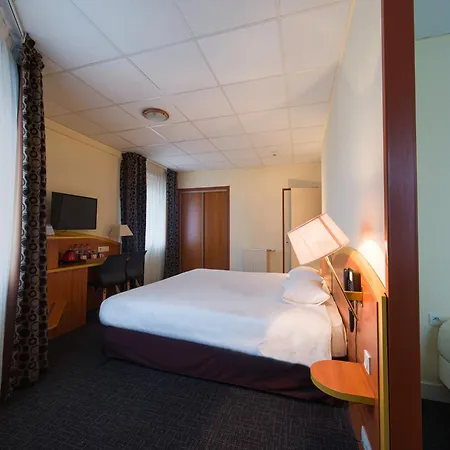 Hotel Kyriad 3*